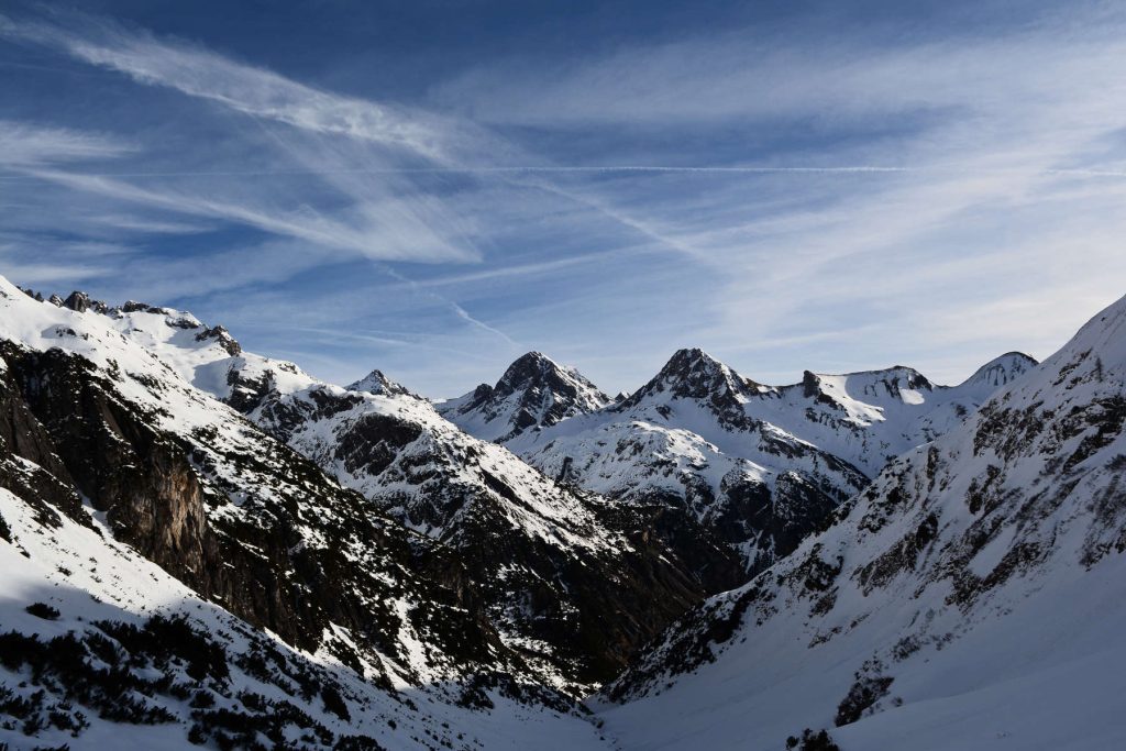 Skitour im Aufstieg zum Steinschartenkopf